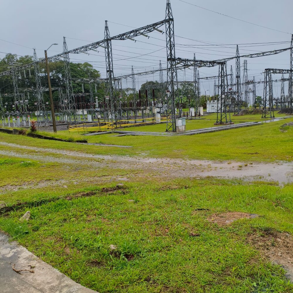 Subestación eléctrica de alta tensión